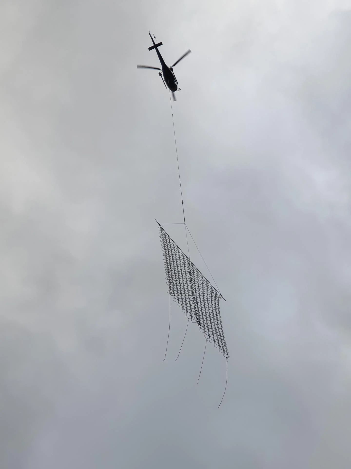 positionnement-filet-paravalanche-pare-pierre-sécurisation